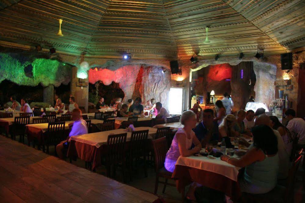 Grand Aquarium Apart İçmeler Exterior foto